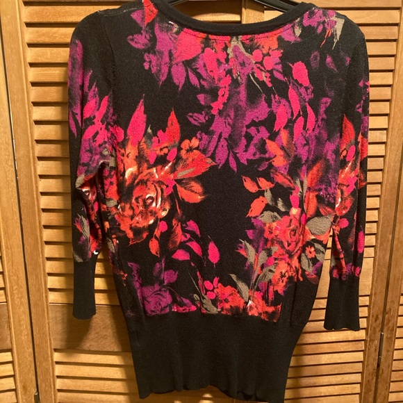 Joseph A. Colorful Black, Coral, Grey & White Cardigan - Picture 2 of 12